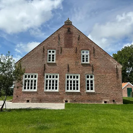 Gulfhof Wangermeer 2 Tilda *