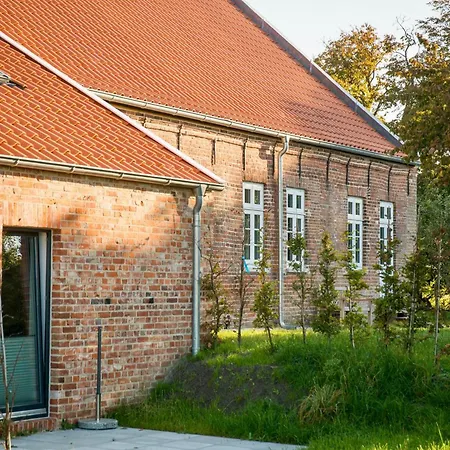 Gulfhof Wangermeer 2 Tilda 公寓